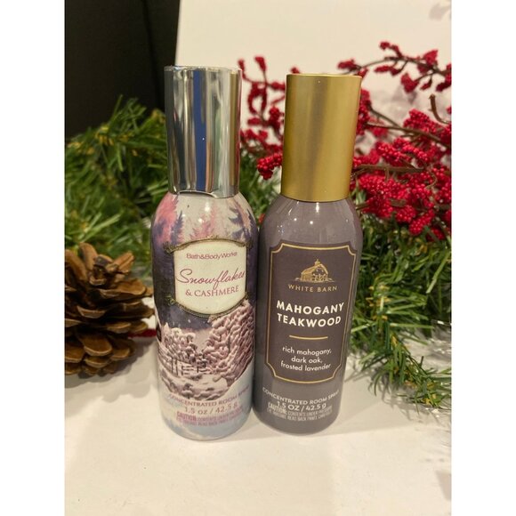 Bath & Body Works Christmas Holiday Winter Scented Room Sprays X 2 - Picture 1 of 8